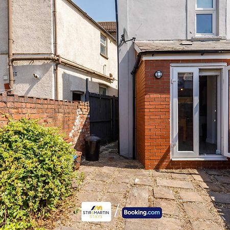 Comfy 3Bed House By Stirkmartin Stays Short Lets & Serviced Accommodation Cardiff With Free Parking & 8Mins To City Centre מראה חיצוני תמונה