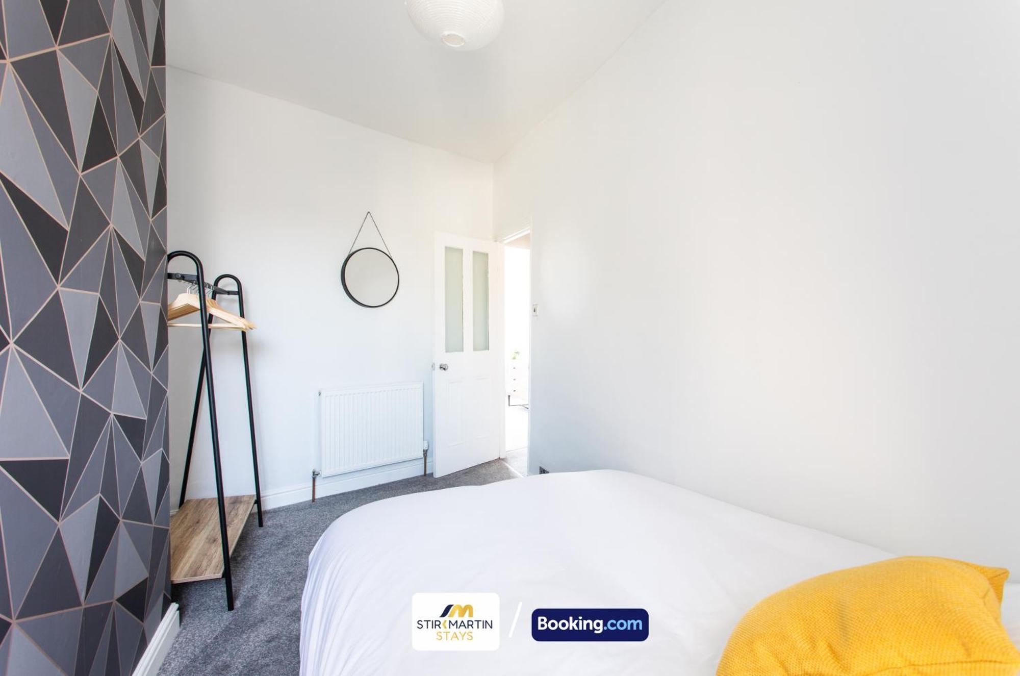 Comfy 3Bed House By Stirkmartin Stays Short Lets & Serviced Accommodation Cardiff With Free Parking & 8Mins To City Centre מראה חיצוני תמונה
