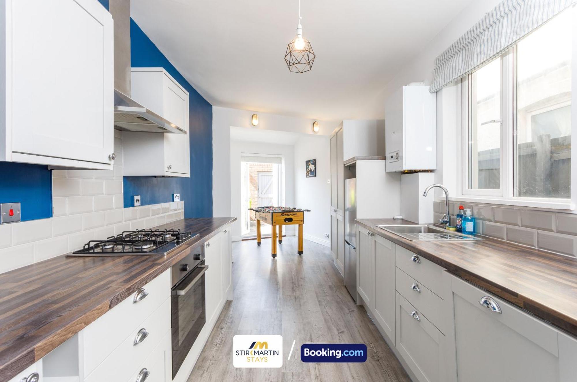 Comfy 3Bed House By Stirkmartin Stays Short Lets & Serviced Accommodation Cardiff With Free Parking & 8Mins To City Centre מראה חיצוני תמונה