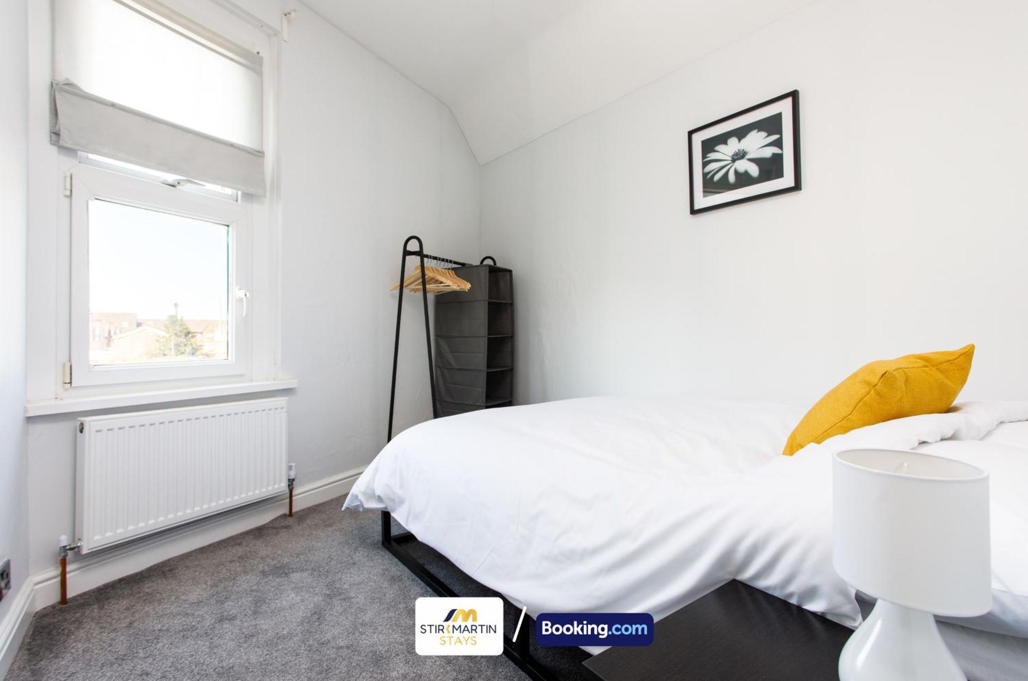 Comfy 3Bed House By Stirkmartin Stays Short Lets & Serviced Accommodation Cardiff With Free Parking & 8Mins To City Centre מראה חיצוני תמונה