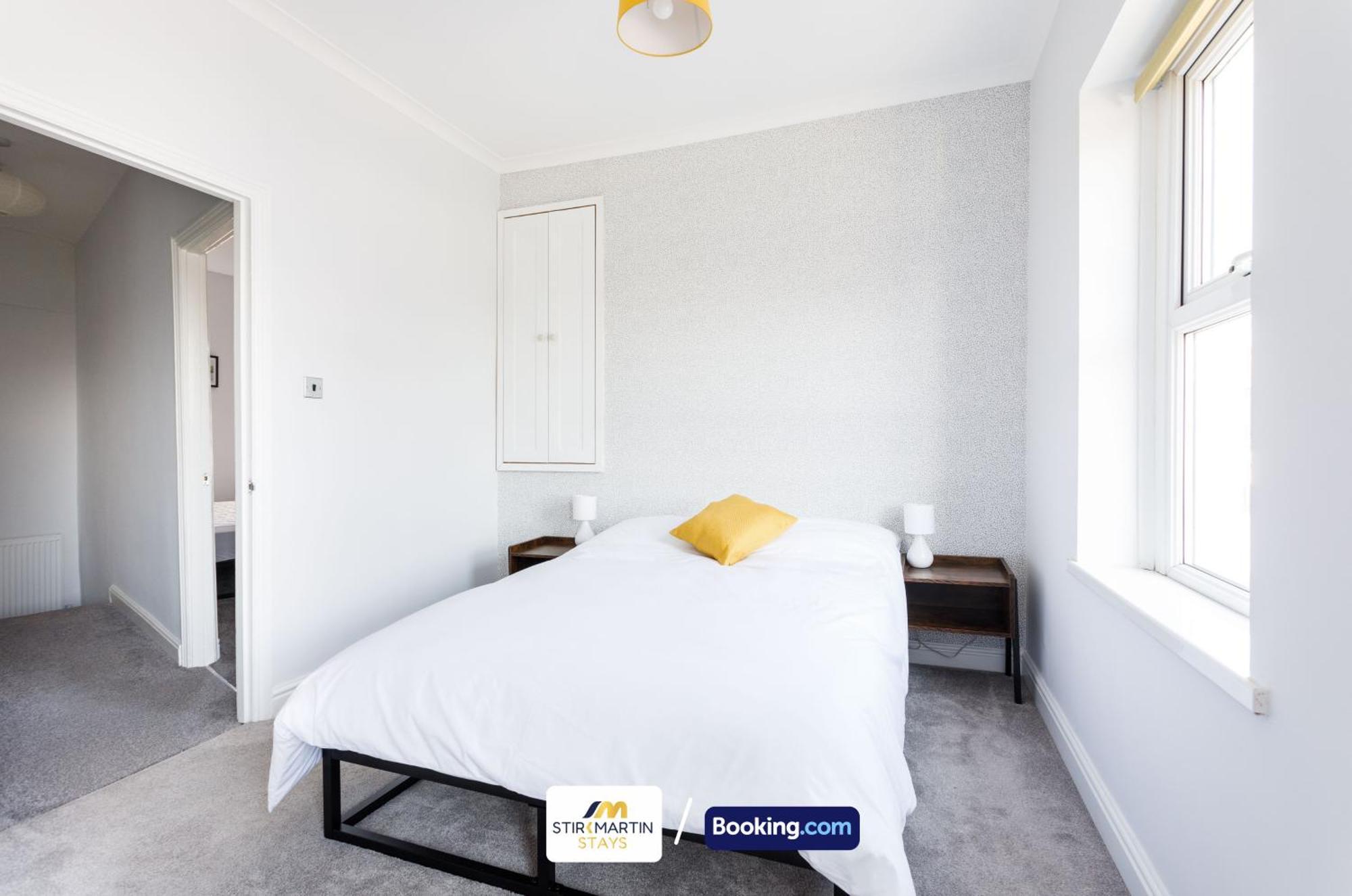 Comfy 3Bed House By Stirkmartin Stays Short Lets & Serviced Accommodation Cardiff With Free Parking & 8Mins To City Centre מראה חיצוני תמונה