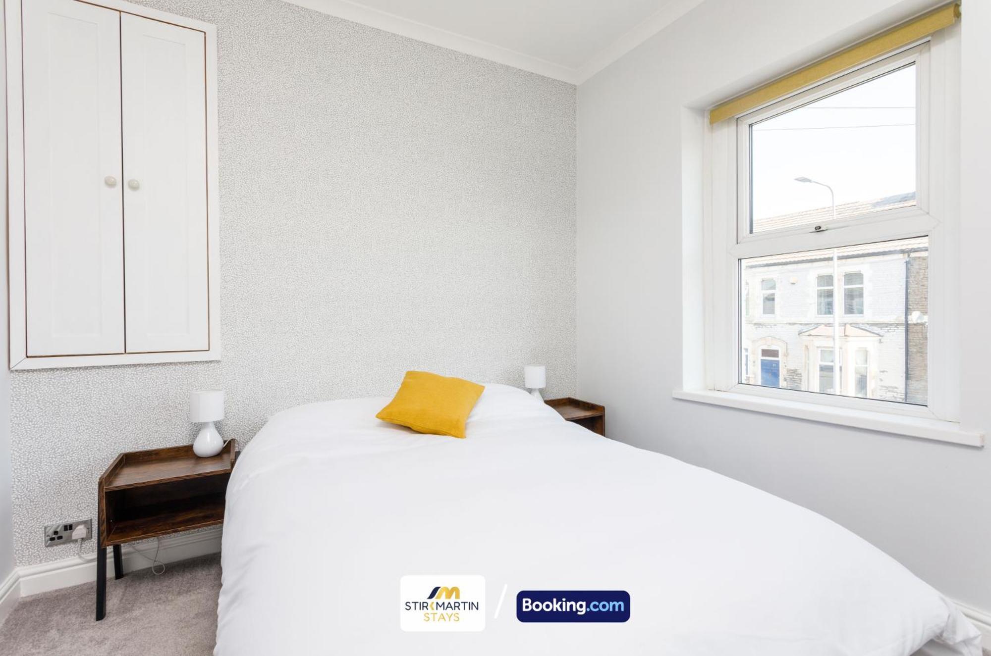 Comfy 3Bed House By Stirkmartin Stays Short Lets & Serviced Accommodation Cardiff With Free Parking & 8Mins To City Centre מראה חיצוני תמונה