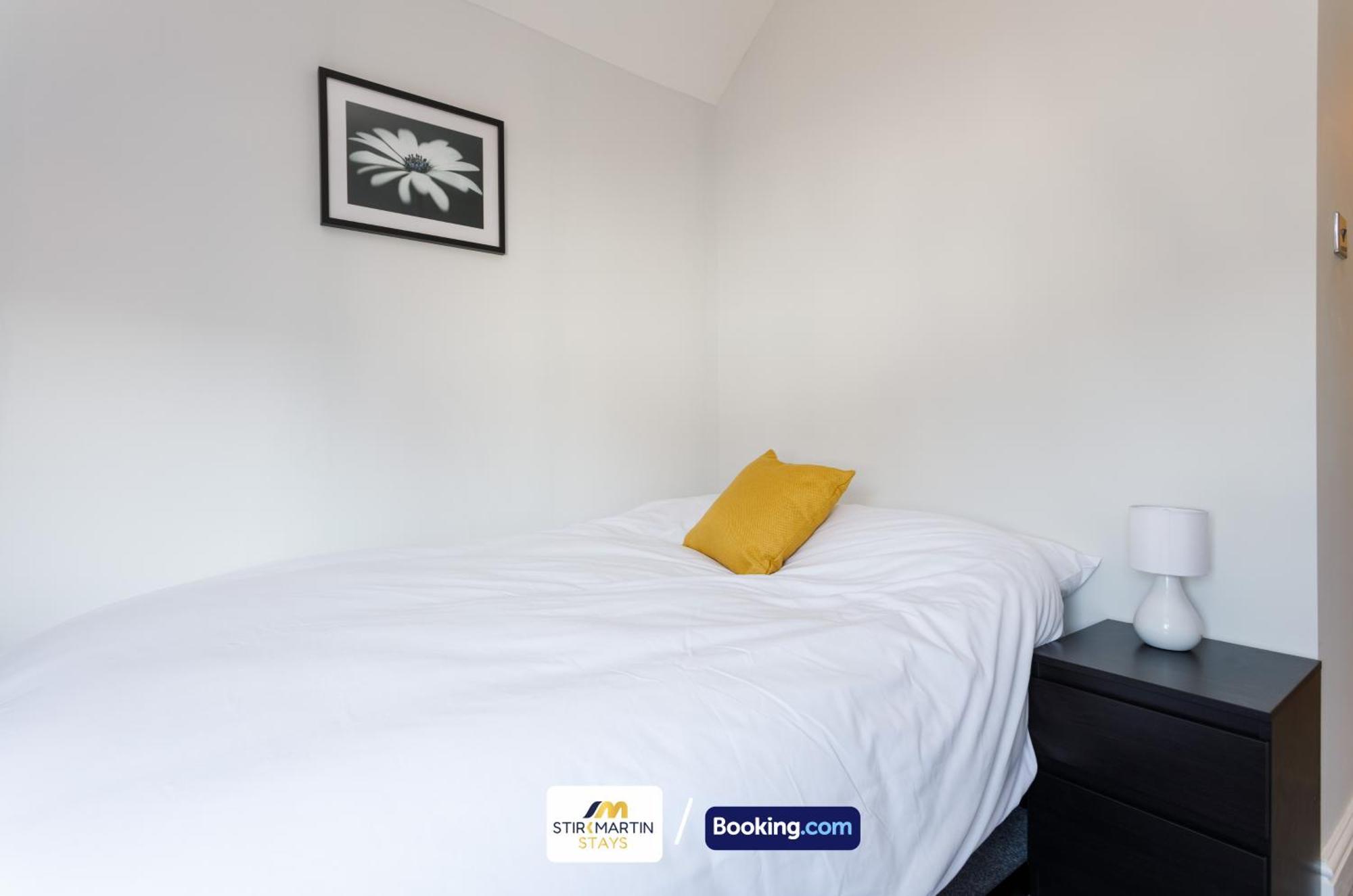 Comfy 3Bed House By Stirkmartin Stays Short Lets & Serviced Accommodation Cardiff With Free Parking & 8Mins To City Centre מראה חיצוני תמונה